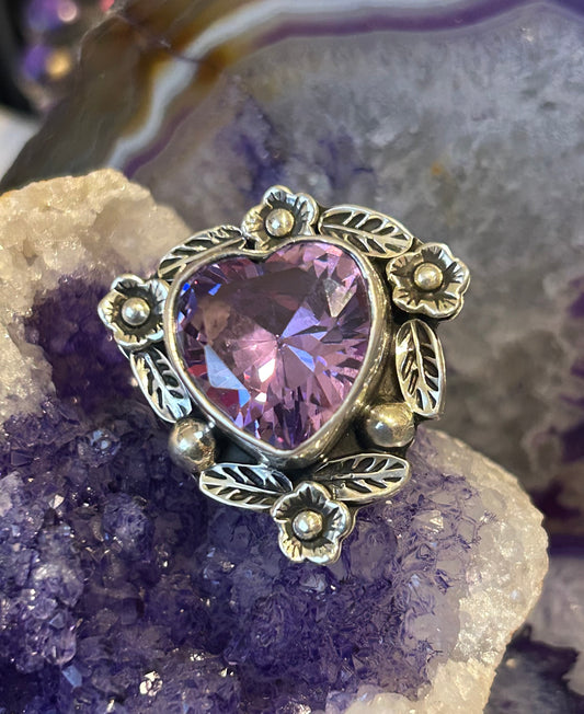 Taxco Mexico Sterling Silver Large Lavender Zircon Heart & Flowers Ring Adjustable