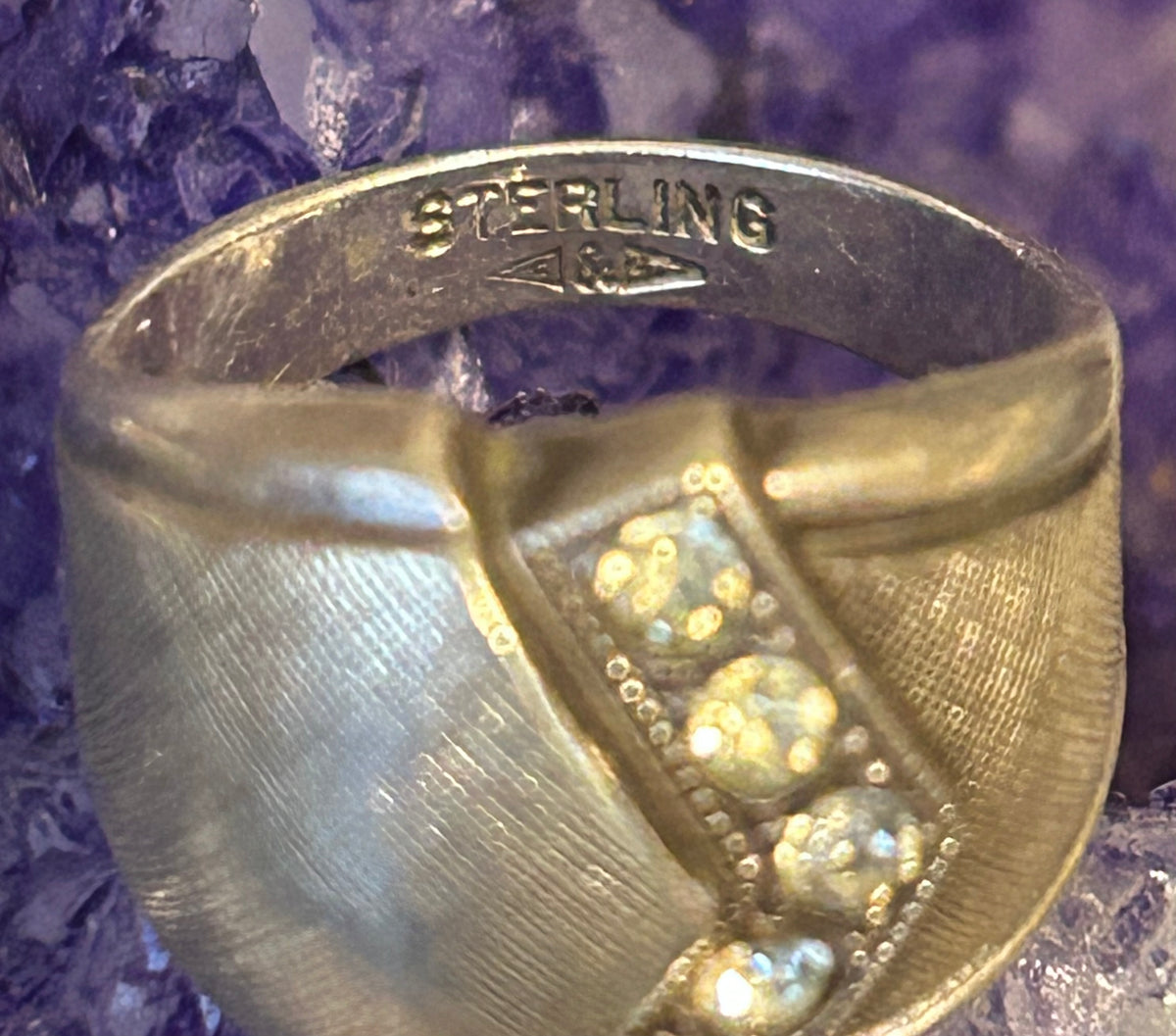 Vintage Sterling Silver Modernist w/ CZ accents Ring Size 6