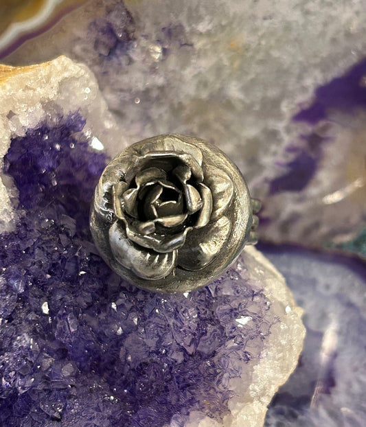 GUZ LOVE 1of1 Sterling Silver Round Rose Ring • Size 7