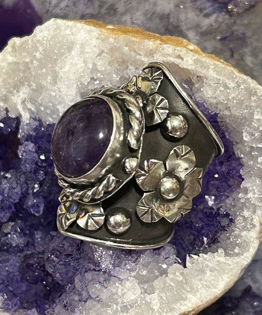 Sterling Silver Taxco Amethyst & Floral Statement Wide Band Ring • Size 7