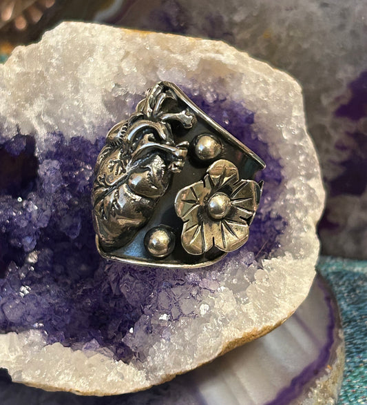 Sterling Silver Taxco Mexican Anatomical Heart & Flower Ring Size 6.5-8