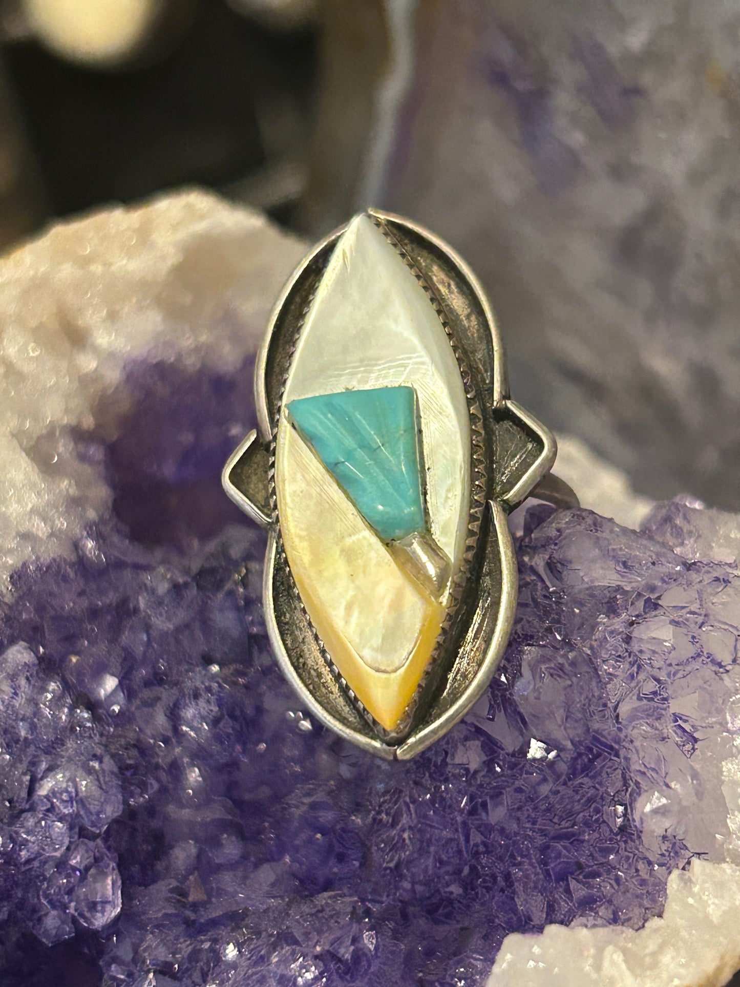 Vintage Sterling Silver Native American Turquoise & MOP Inlay Ring • Size 6.75