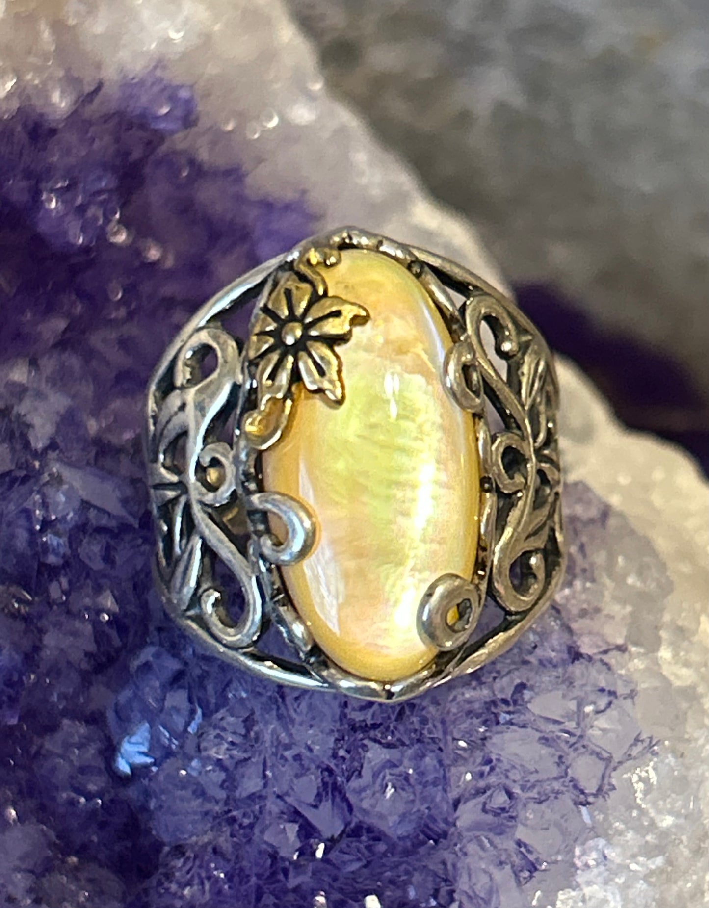 Sterling Silver Relios Yellow Mother Of Pearl w/ Flower Ring Size 7.5