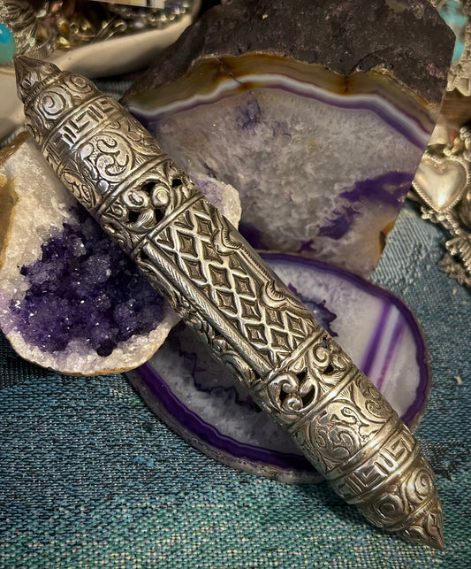 Vintage Sterling Silver Ornate Scroll Case