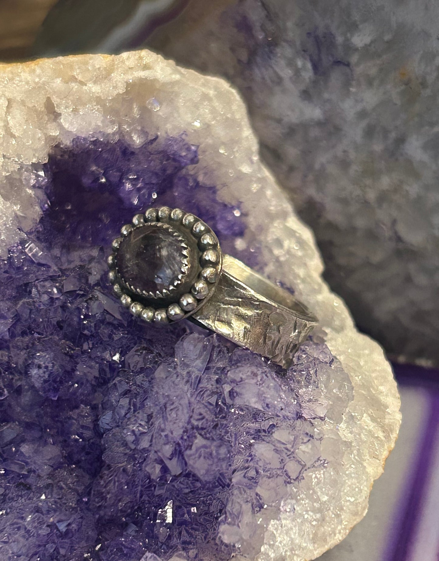 GUZ LOVE NO.109 • Sterling Silver Amethyst Ring