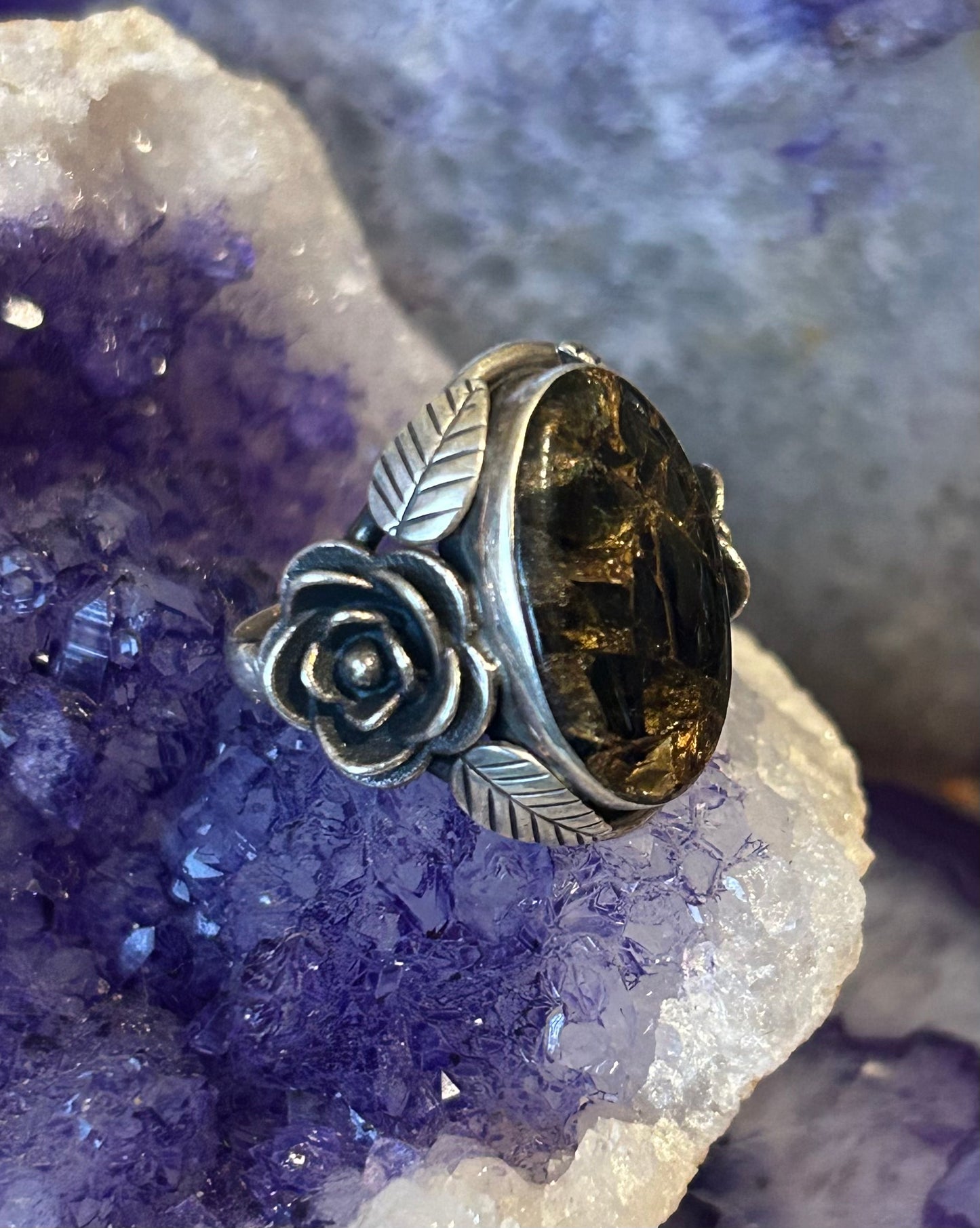 Sterling Silver White Buffalo & Roses Ring Size 8.5