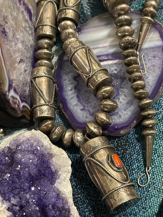 Vintage Sterling Silver Native American Bench Bead Necklace w/ Pendant with Coral 28”