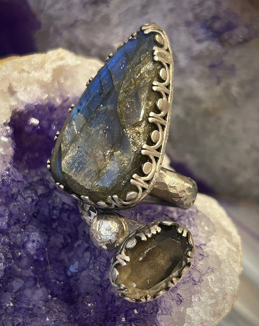 GUZ LOVE NO.99 • Sterling Silver, Labradorite, & Smokey Quartz Ring