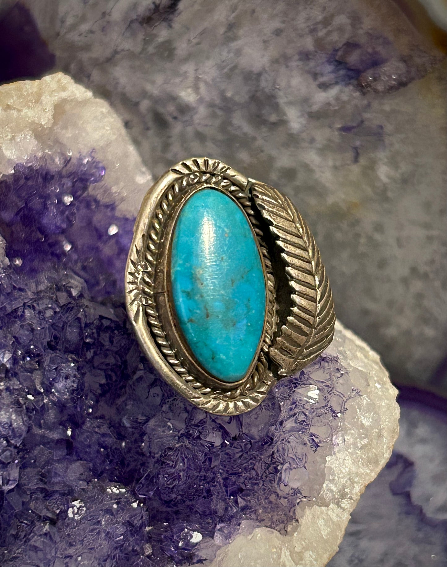 Vintage Sterling Silver Native American Turquoise And Leaf Ring • Size 8.5