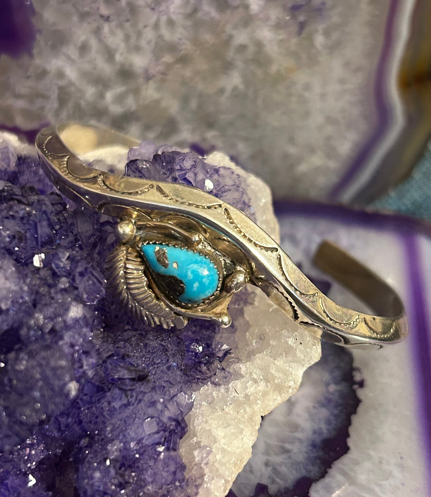 Sterling Silver NC NAVAJO Signed Turquoise Stamp Work Carinated Cuff Bracelet