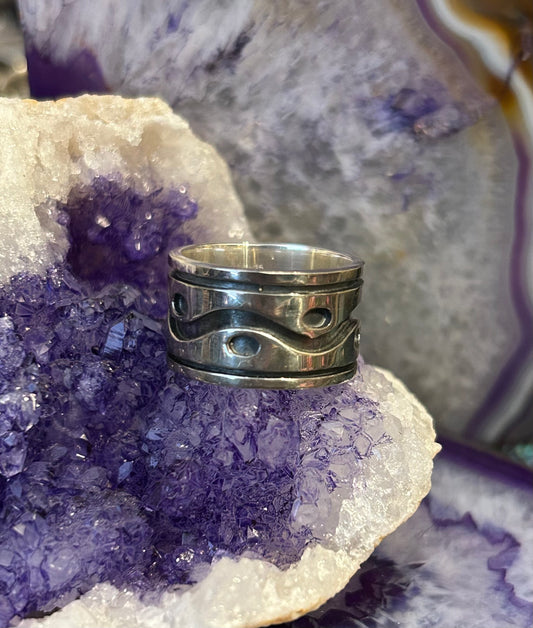 Sterling Silver Wide Modernist Band Ring With Abstract Design • Size 8