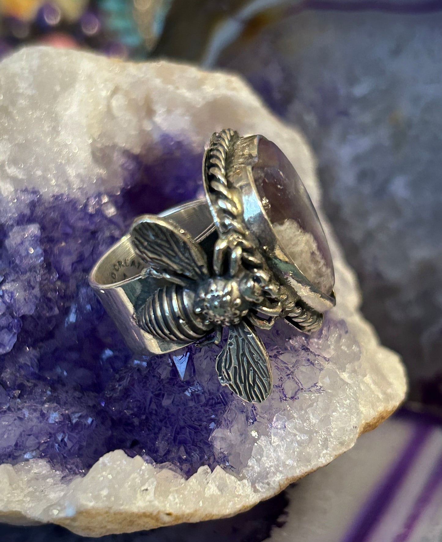 Sterling Silver Modern Taxco Mexico Chunky Chevron Amethyst Heart & Bee Ring