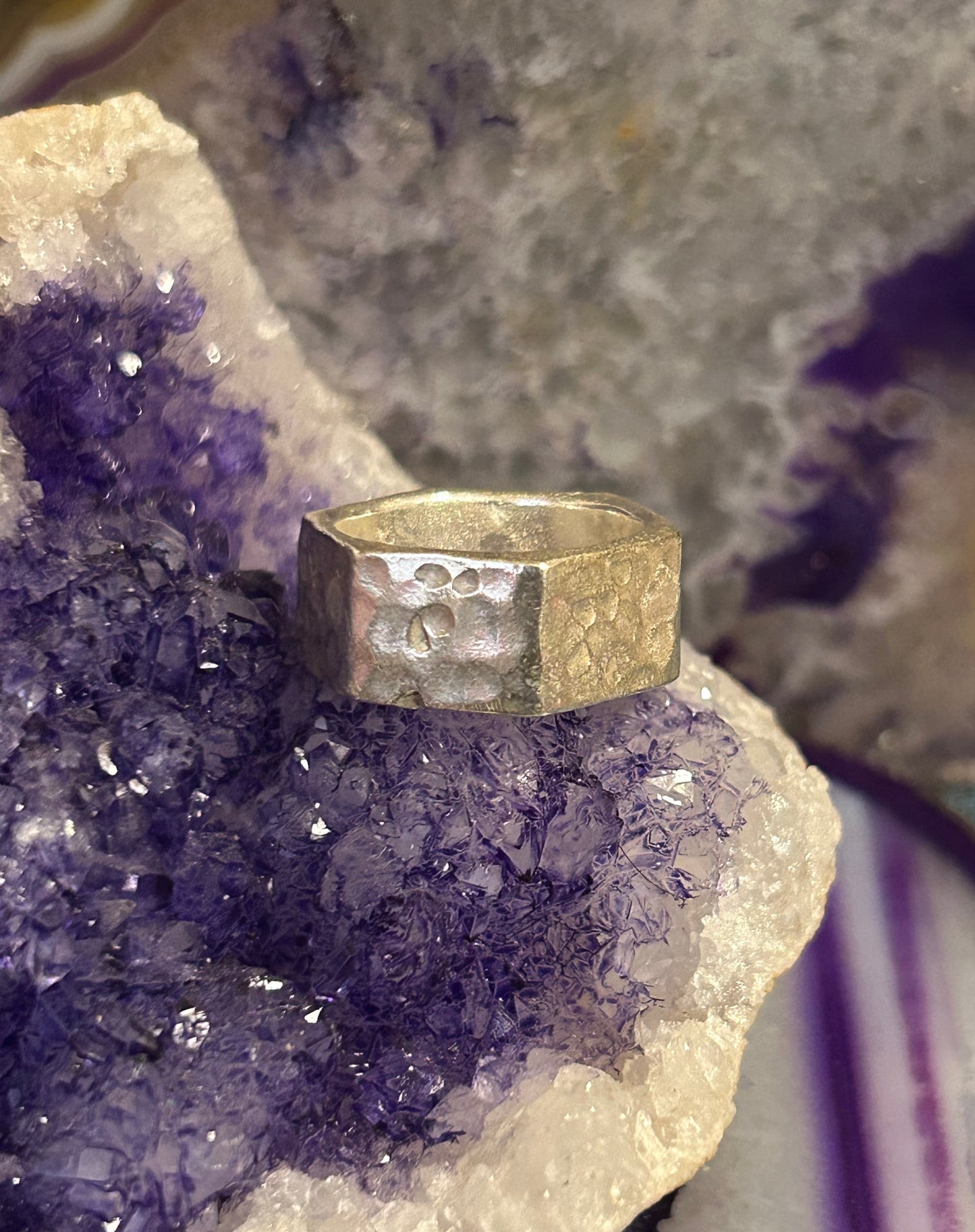 Sterling Silver Hammered Hexagon Wide Band Ring • Size 6