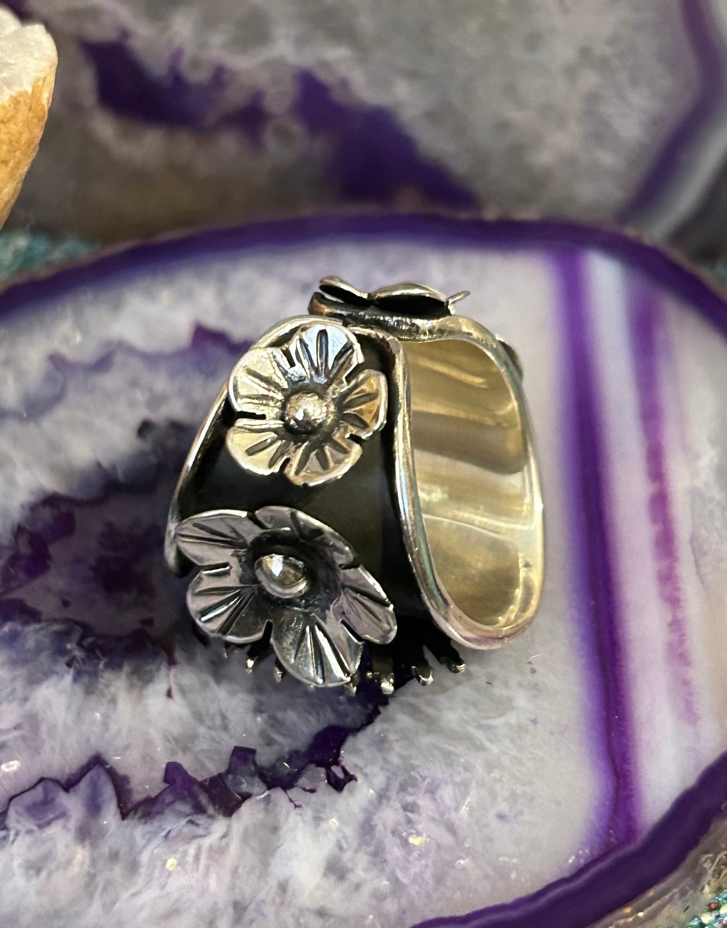 Taxco Mexico Sterling Silver Sacred Heart & Flowers Statement Ring Size 7-9