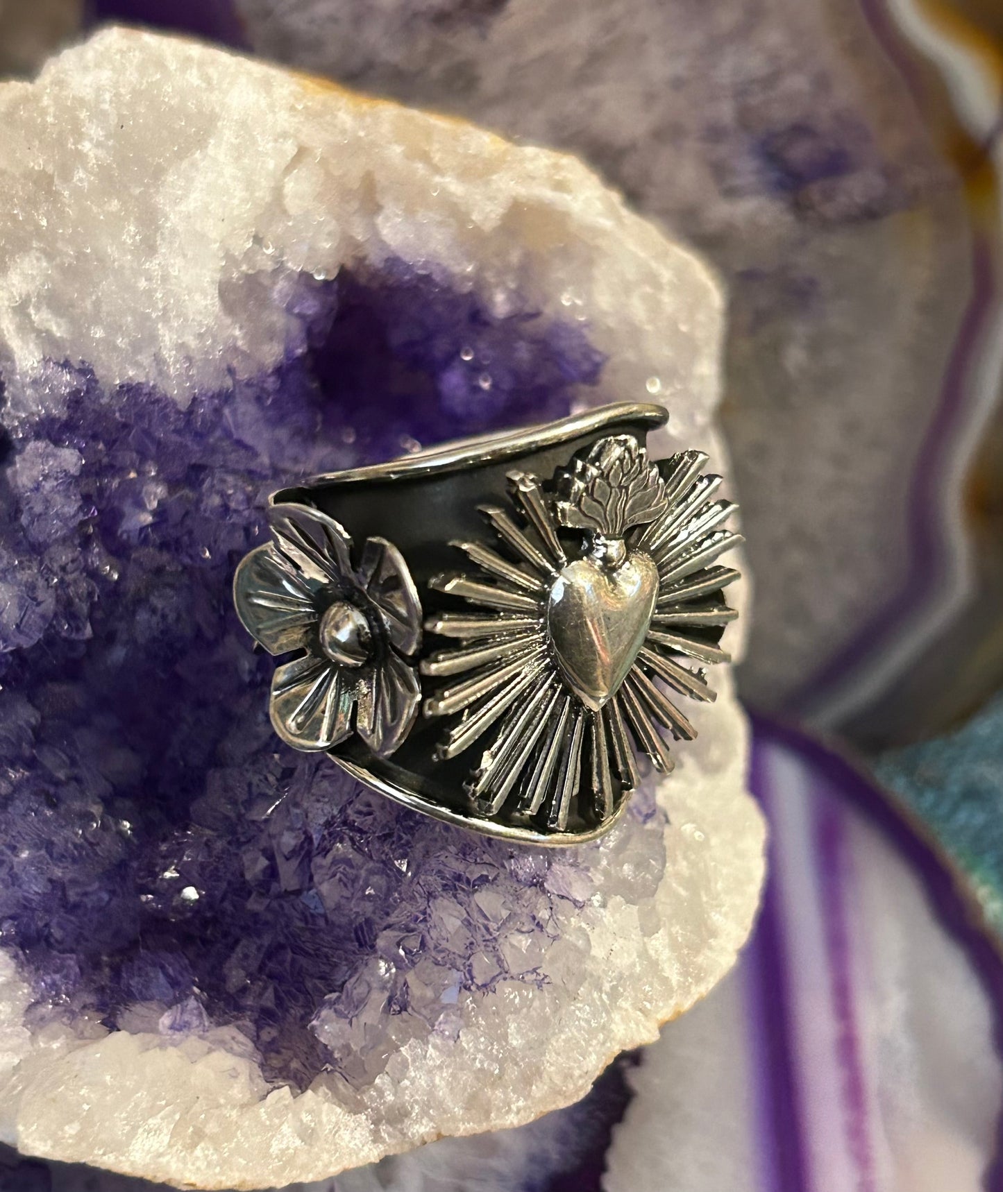 Taxco Mexico Sterling Silver Sacred Heart & Flowers Statement Ring Size 7-9