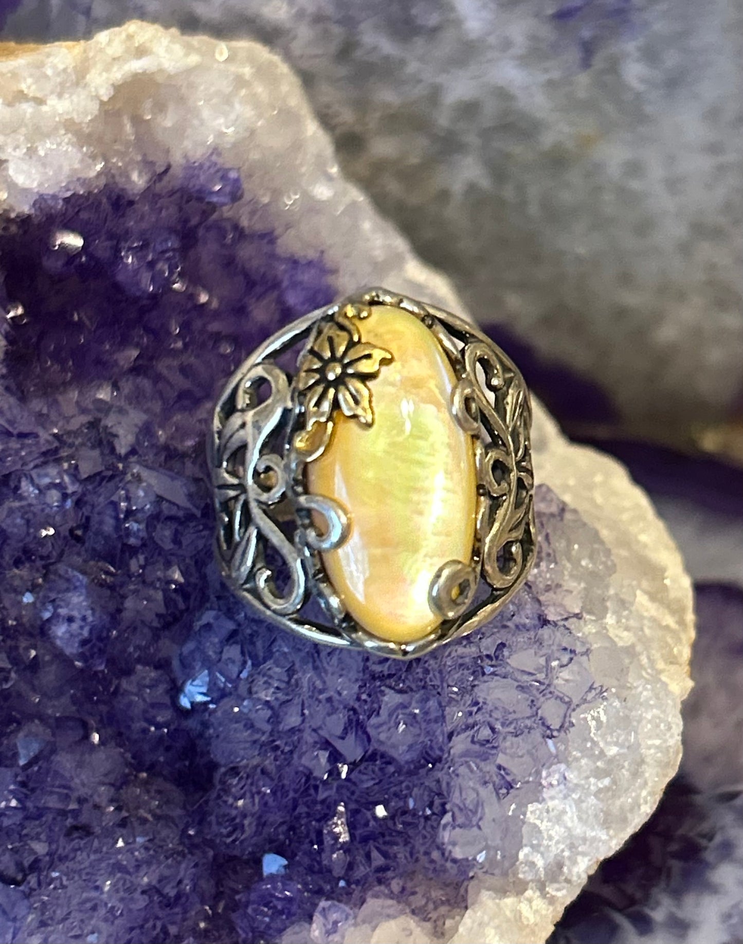 Sterling Silver Relios Yellow Mother Of Pearl w/ Flower Ring Size 7.5