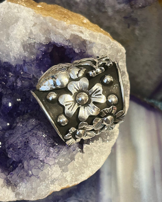 Sterling Silver Taxco Mexico Anatomical Heart & Flowers Statement Ring Size 5-7