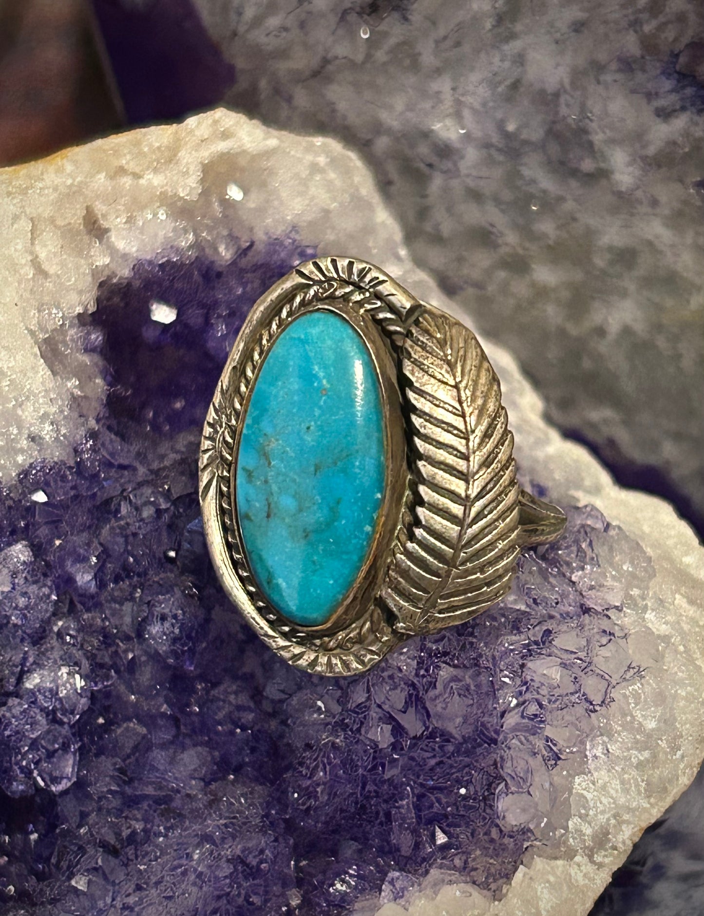 Vintage Sterling Silver Native American Turquoise And Leaf Ring • Size 8.5