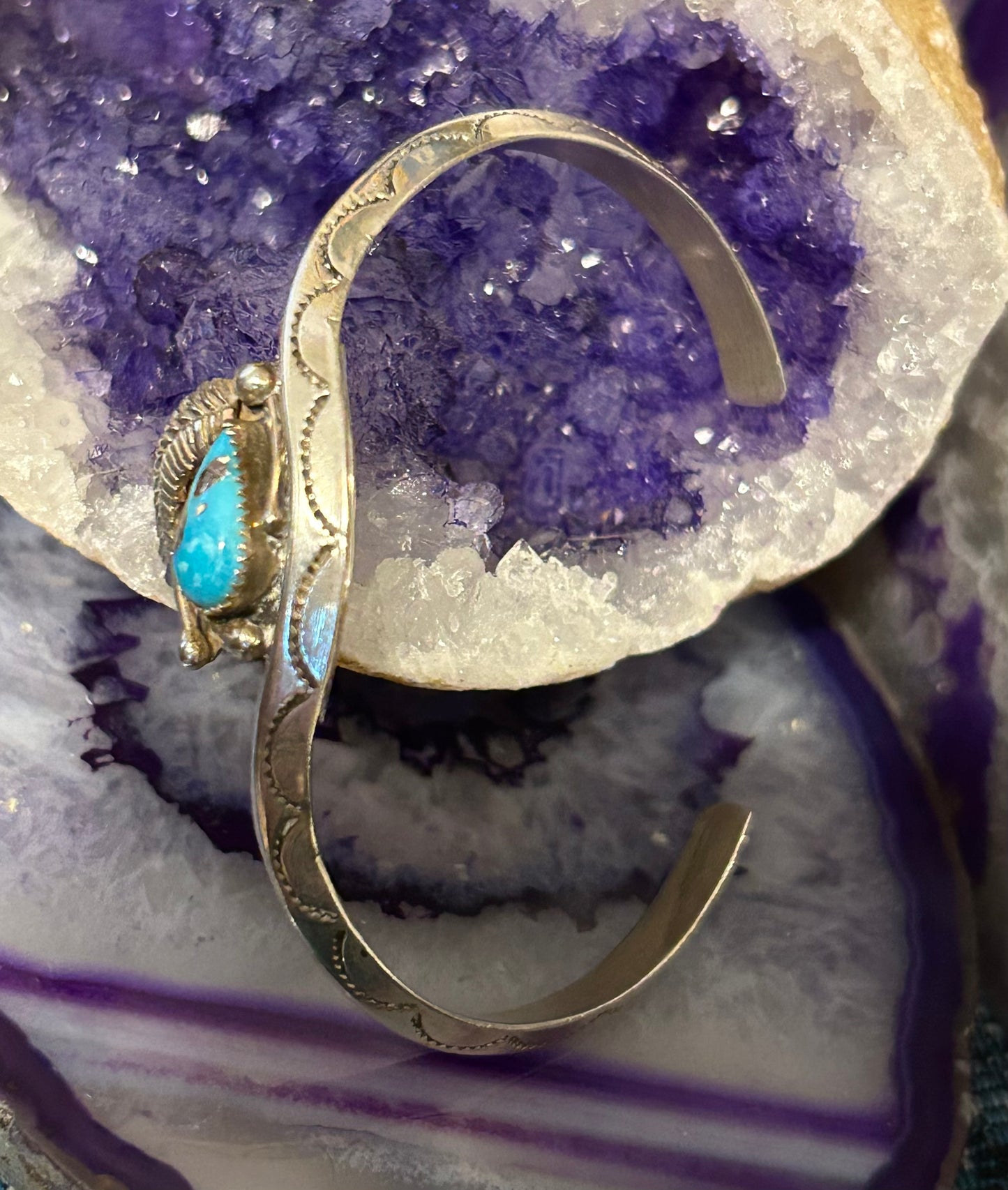 Sterling Silver NC NAVAJO Signed Turquoise Stamp Work Carinated Cuff Bracelet