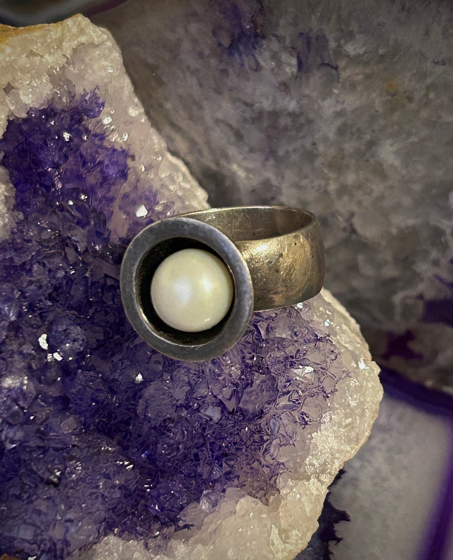 Vintage Sterling Silver Chunky Modernist Pearl Ring • Size 8