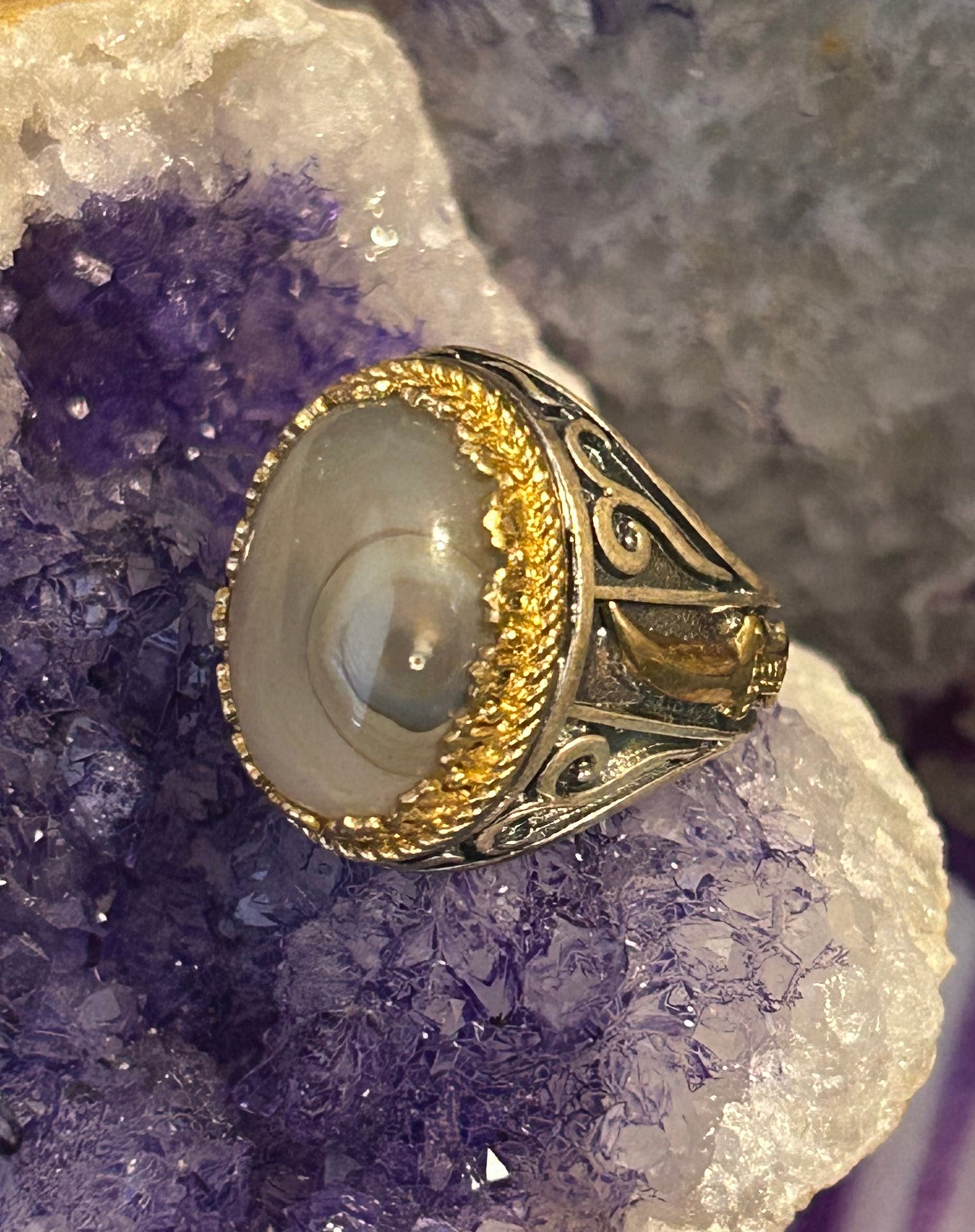 Sterling Silver Chunky Turkish Signet Style Agate w/ Daggers Ring • Size 8