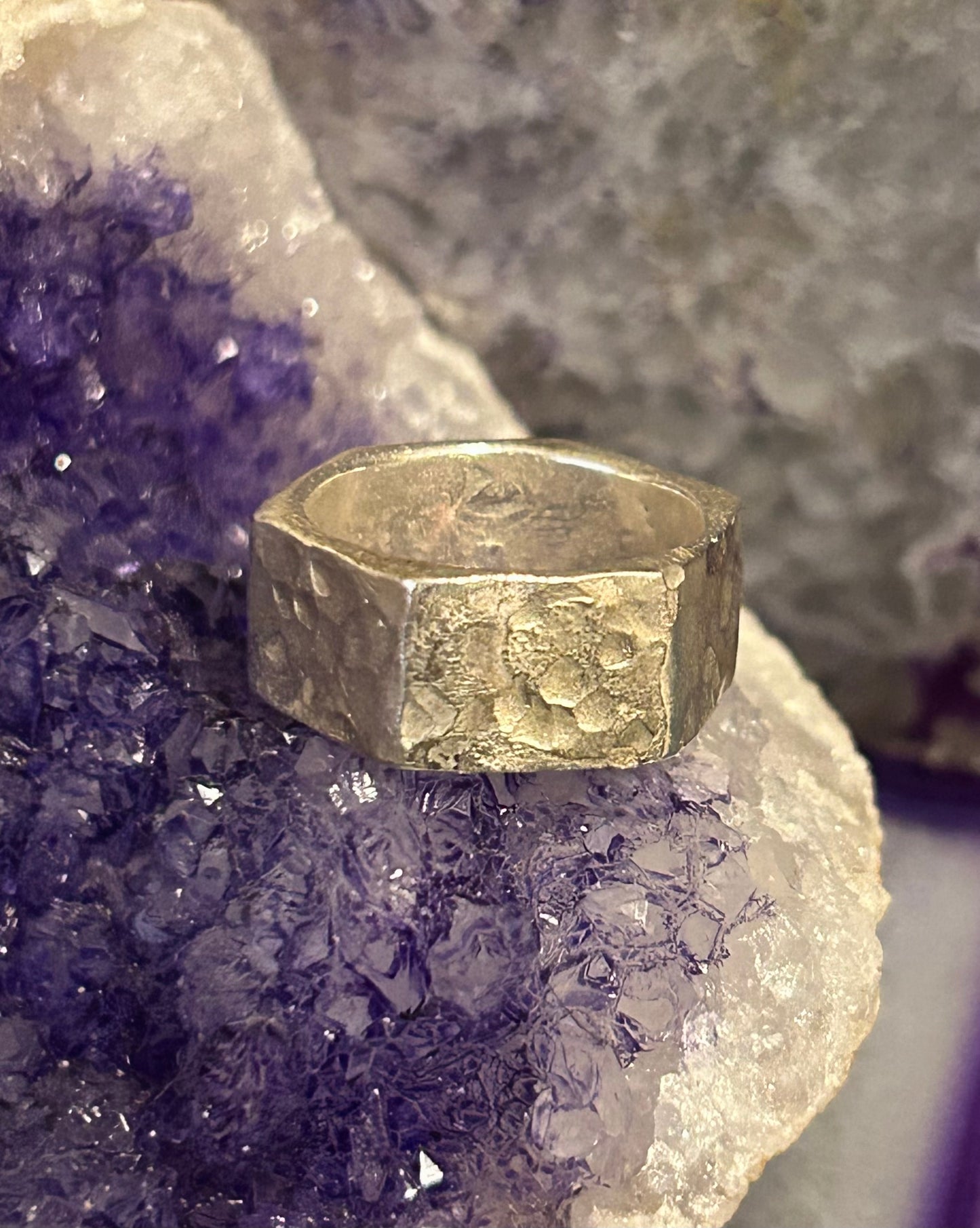 Sterling Silver Hammered Hexagon Wide Band Ring • Size 6