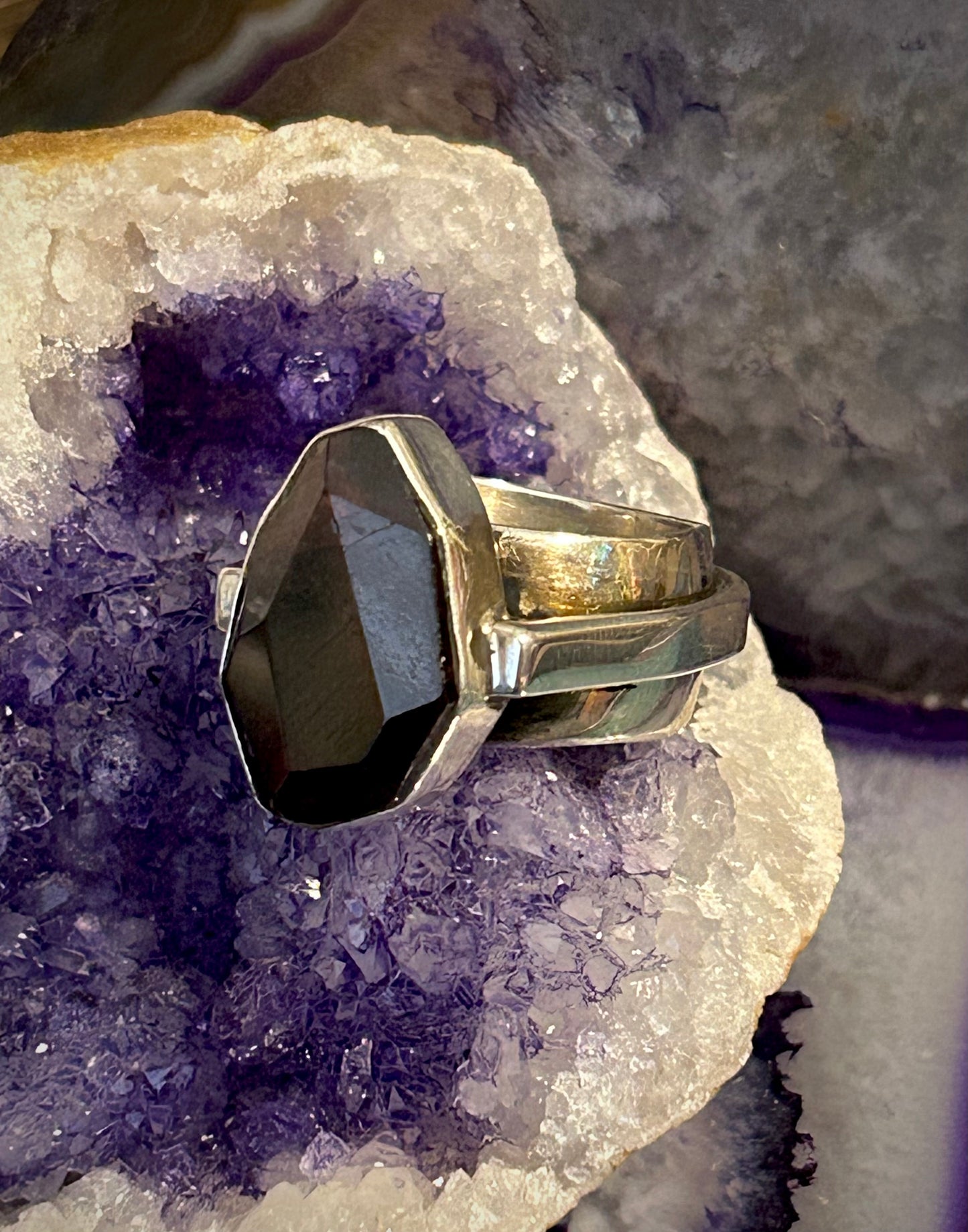 Sterling Silver Lilly Barrack Chunky Modernist Garnet Ring Size 9