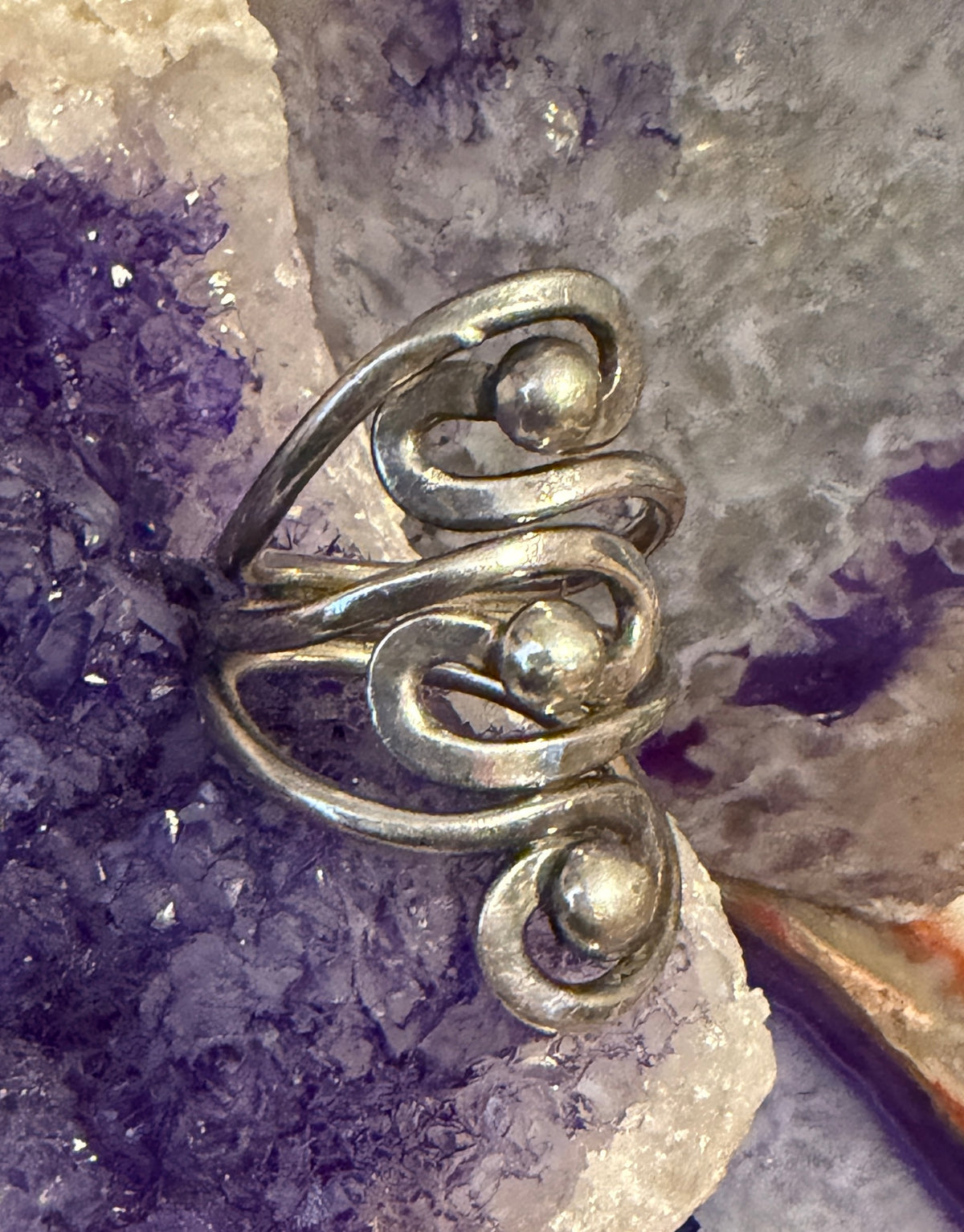 Vintage Estate Sterling Silver Wavy Swirl Dome Ball Ring Size 7