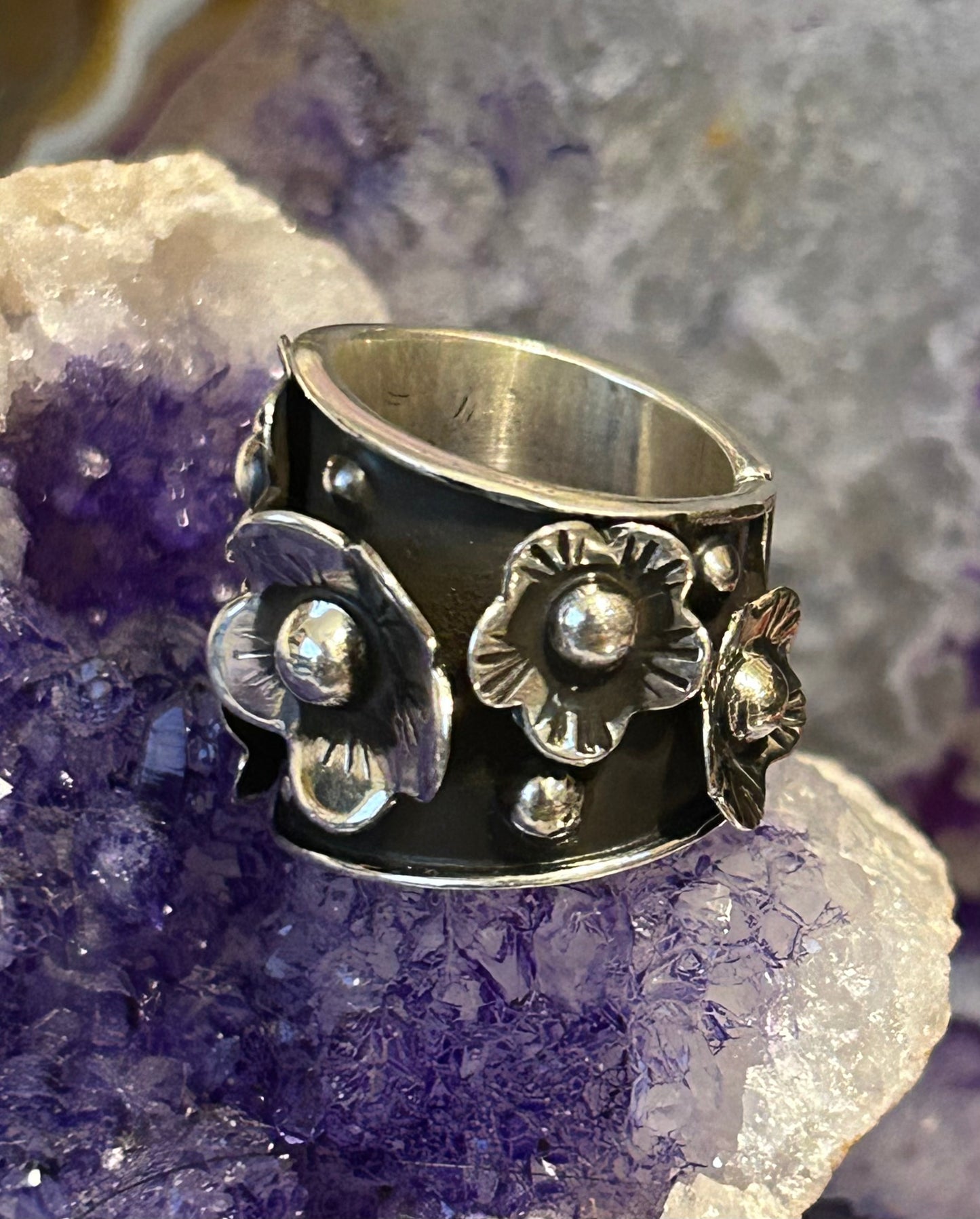 Sterling Silver Modern Taxco Mexico Ring With Flowers • Size 6.5-8.5