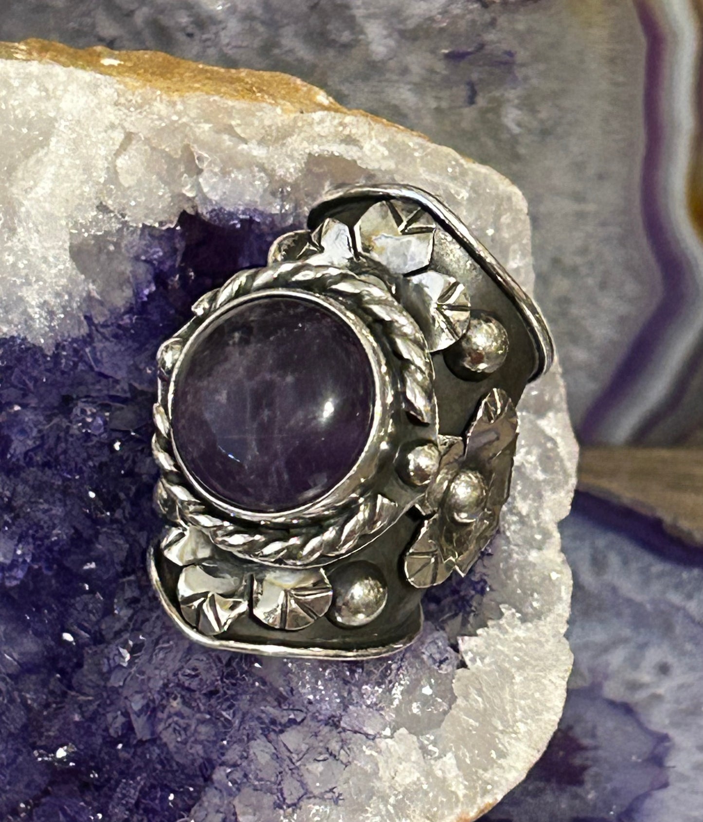 Sterling Silver Taxco Amethyst & Floral Statement Wide Band Ring • Size 7