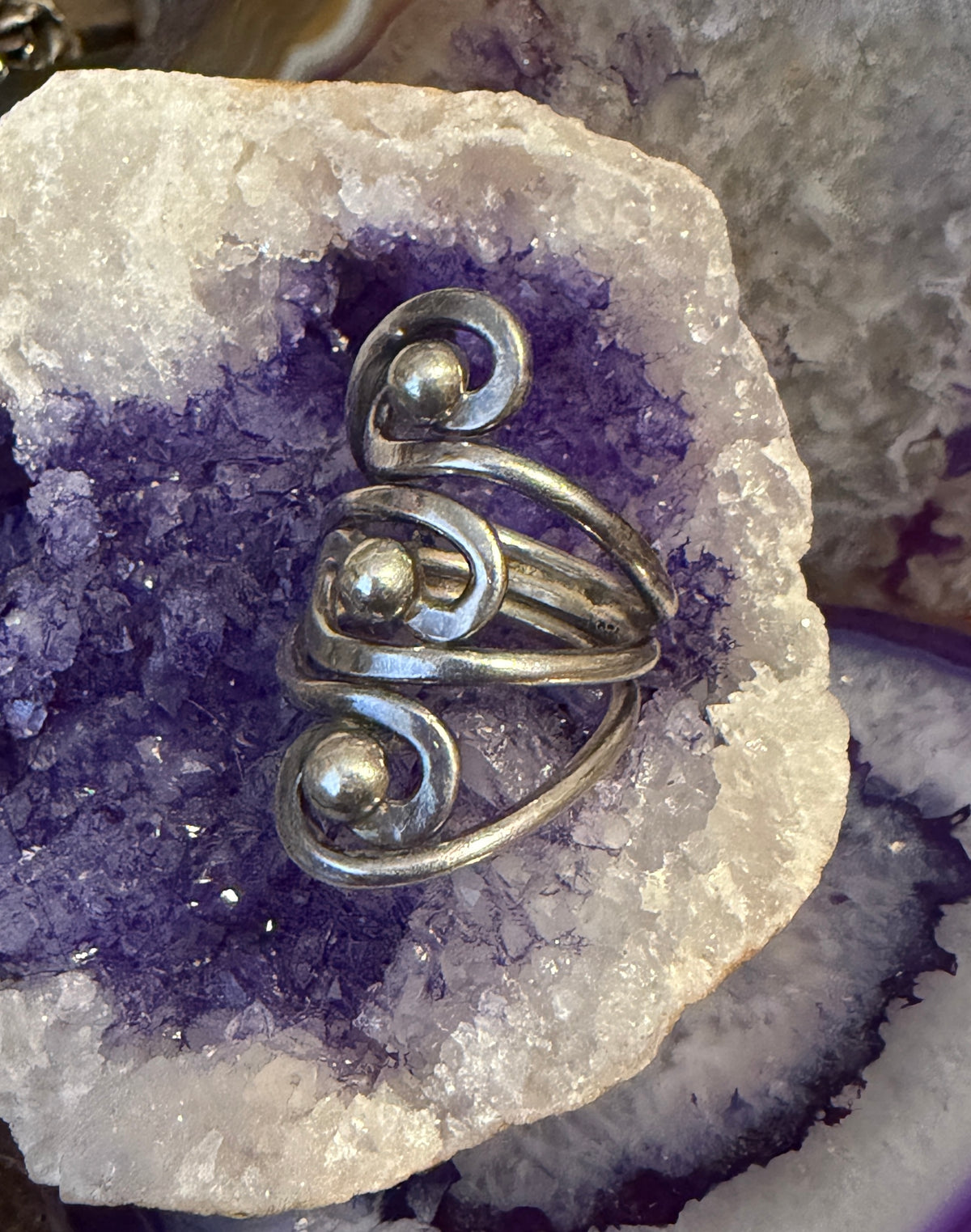Vintage Estate Sterling Silver Wavy Swirl Dome Ball Ring Size 7